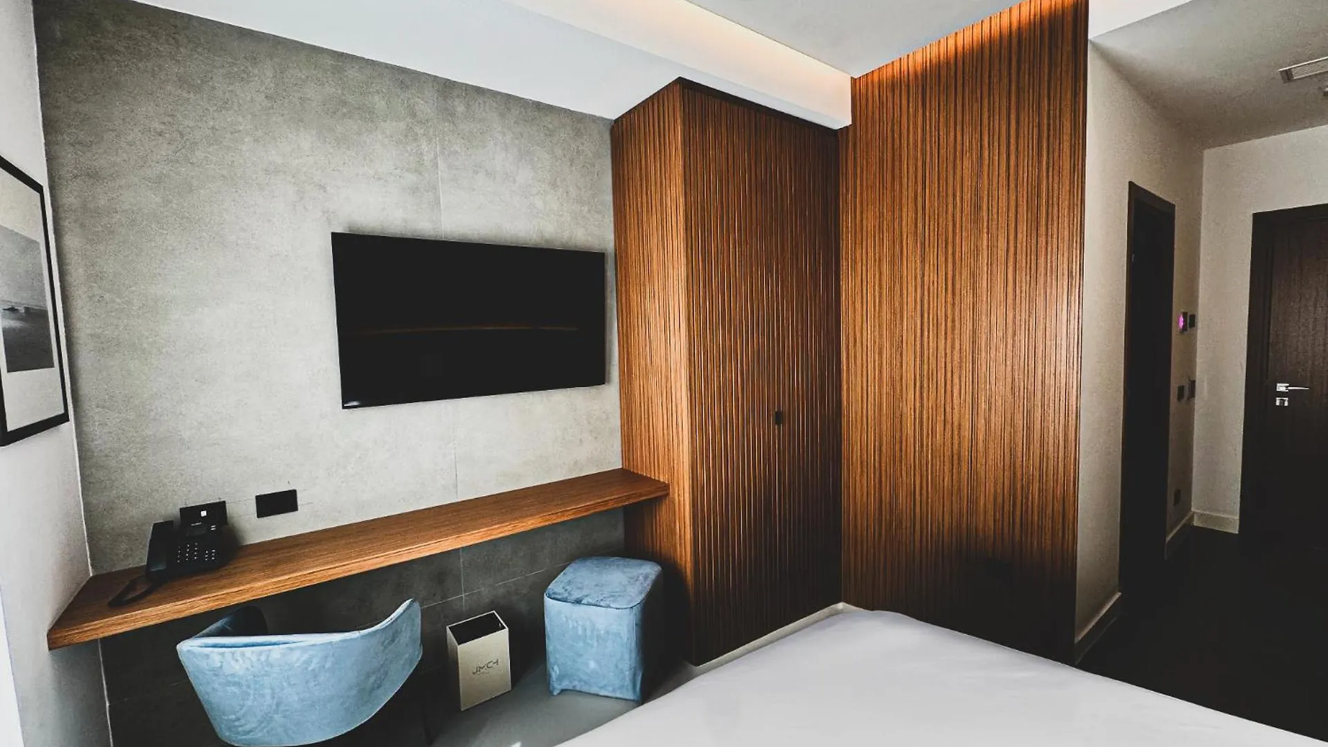 J Maluni City Hotel Rzym