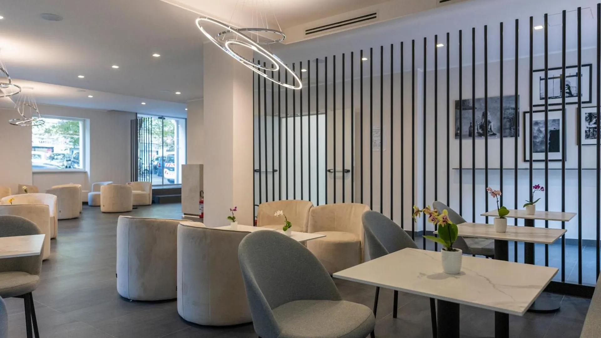 J Maluni City Hotel روما 4*,